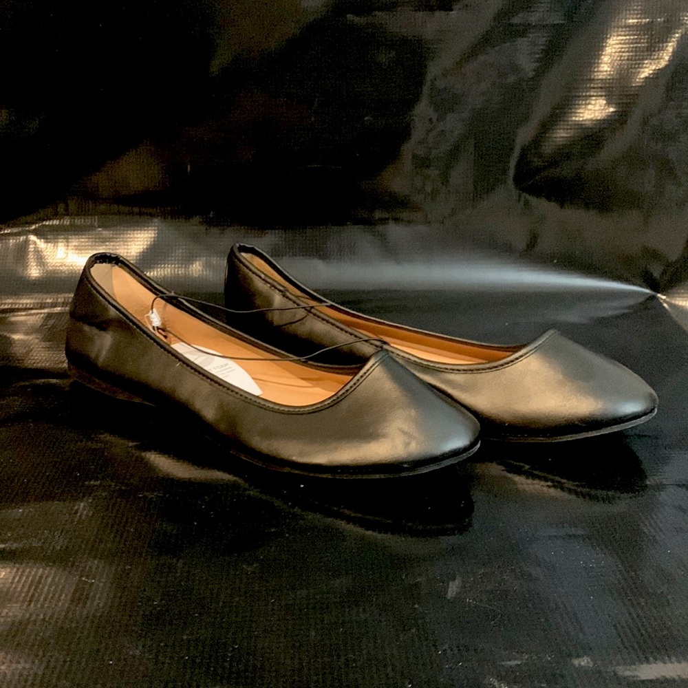 Everly Faux Leather  Ballet Flats Universal Thread Women's  Size 11w Black. New